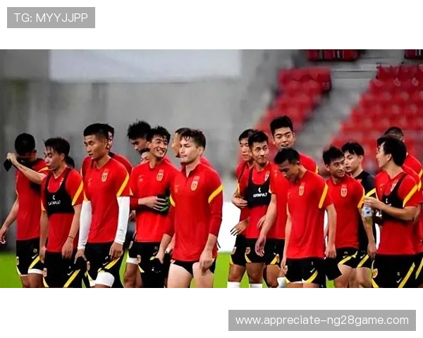 国足新阵容亮相热身赛锋线搭配引球迷高度关注 国足新阵容亮相热身赛锋线搭配引球迷高度关注